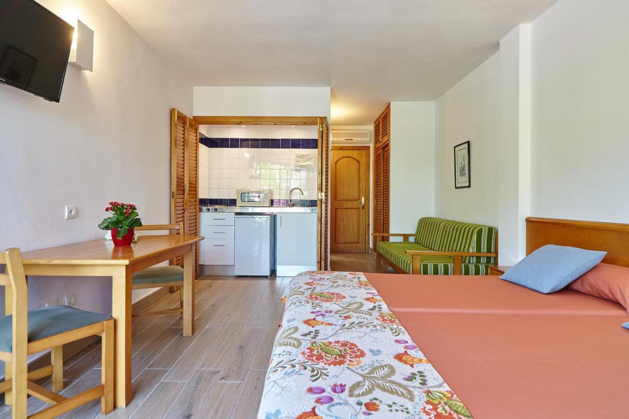 Apartamentos Ses Savines ซานอันโตนิโอ ภายนอก รูปภาพ